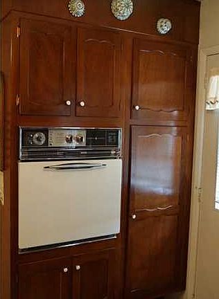 5th image of 500 Thornbury Court #B