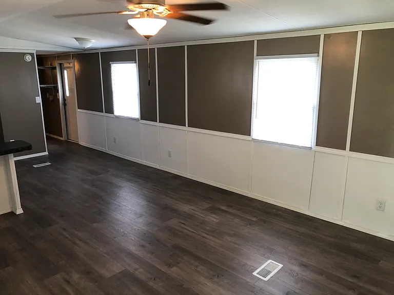 520 Schultz Creek Rd — Photo 2