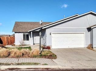 818 SE Strawberry Ln, Madras, OR 97741