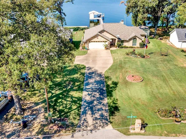 22099 Bluewater Rd, Chandler, TX 75758