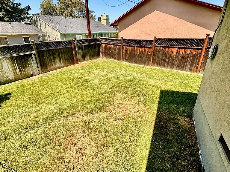 139 N Vecino Ave — Photo 29