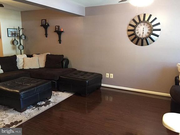 4th image of 1319 Bennett Pl