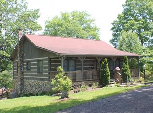 203 Four Clover Trl, Mount Airy, NC 27030