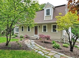 66 Grove St, Norfolk, MA 02056