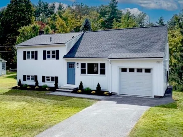 26 Middlesex St, Millis, MA 02054