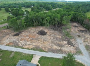 Dalton Cv, Savannah, TN 38372