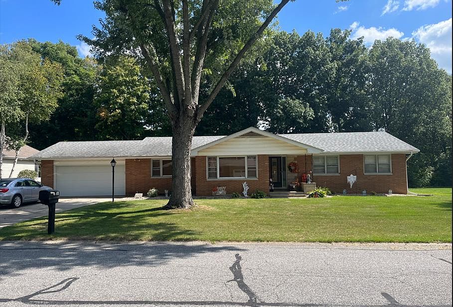 1st image of 106 Mayfield Ave