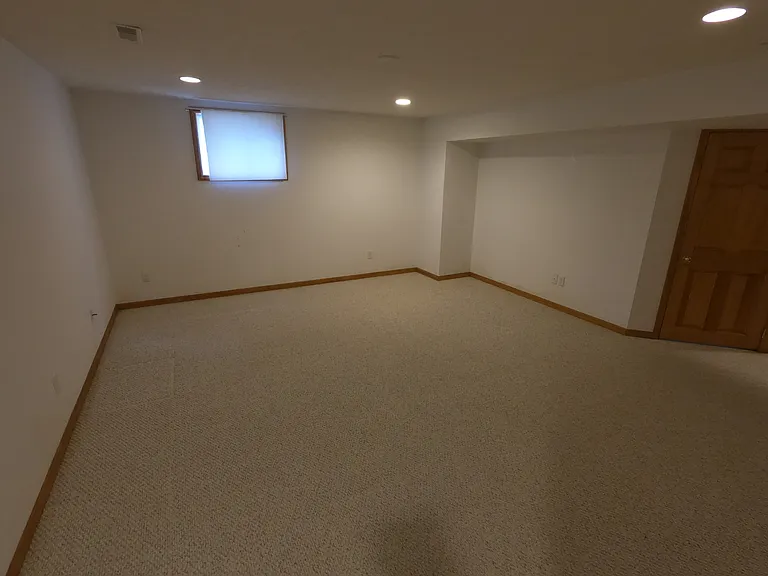 3125 Old Jamestown Rd — Photo 23