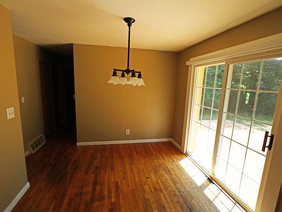 4th image of 2858 W Trail Ln