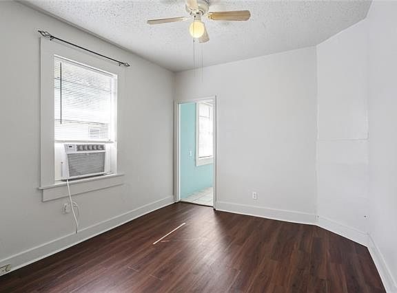 4th image of 9022-24 Cohn St