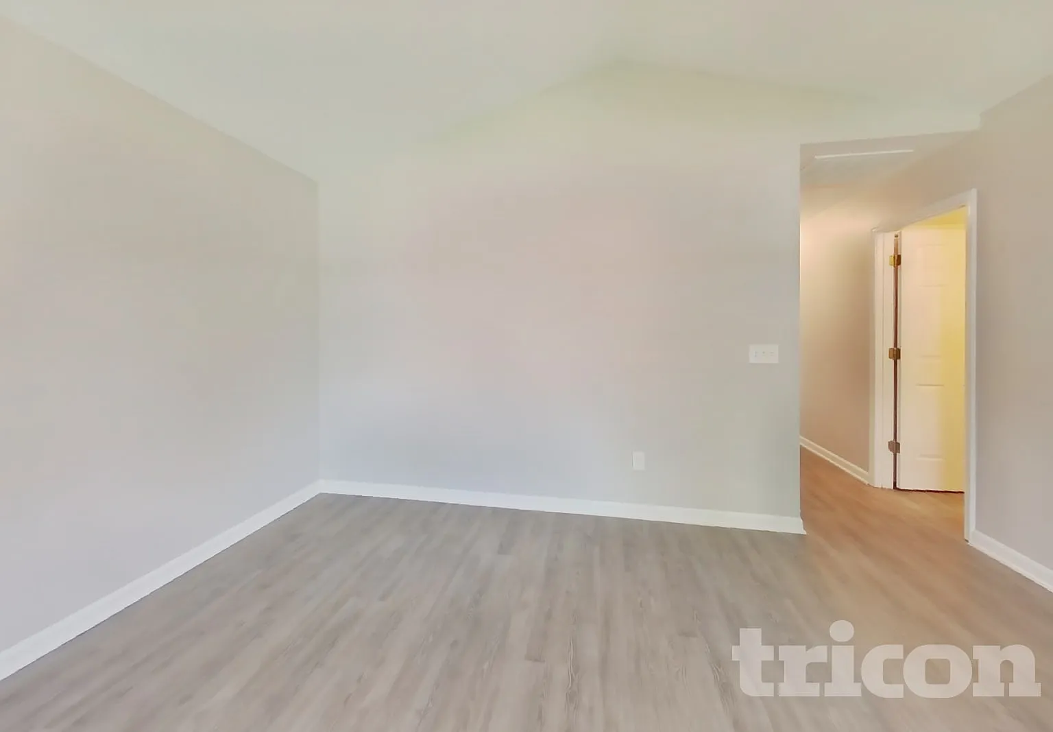 120 Oakbrook Village Road Columbia SC — Photo 3
