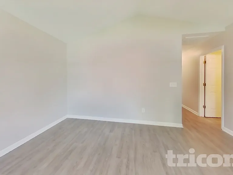 120 Oakbrook Village Rd — Photo 3