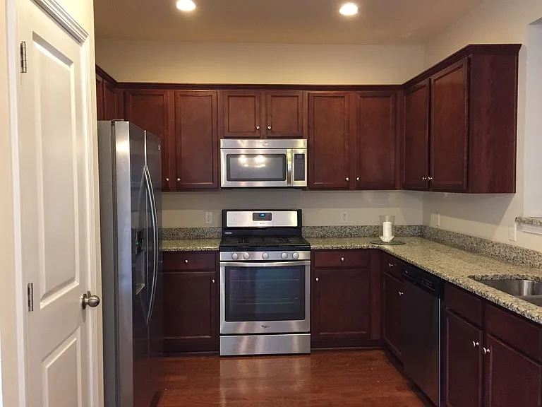 1844 Heldsberg Dr — Photo 2