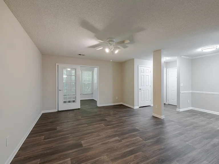 Abbington Place Apartments — Photo 7