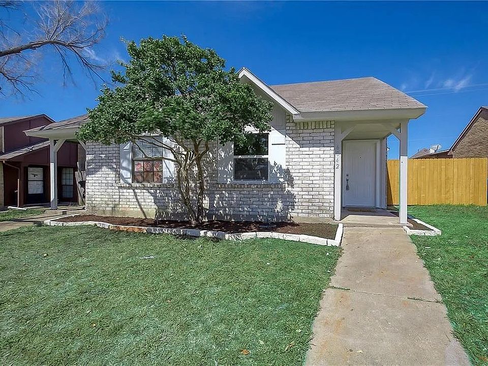 1st image of 6042 Dooley Dr