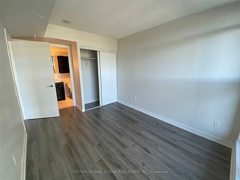 19 Singer Ct #218 — Photo 13