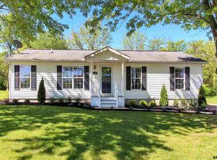 210 Ivy Dr, Manchester, PA 17345