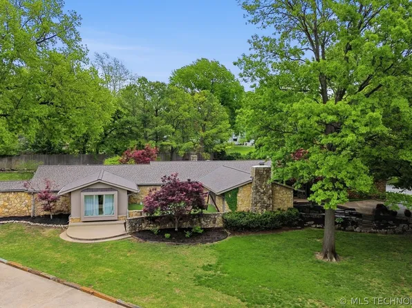 2499 E 49th St, Tulsa, OK 74105