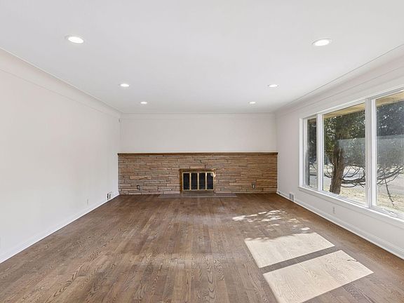 4th image of 2079 Upper Saint Dennis Rd