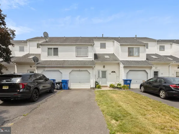12 Basil Dr, Lumberton, NJ 08048