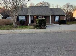 1071 Berry Trail Dr, Sevierville, TN 37862