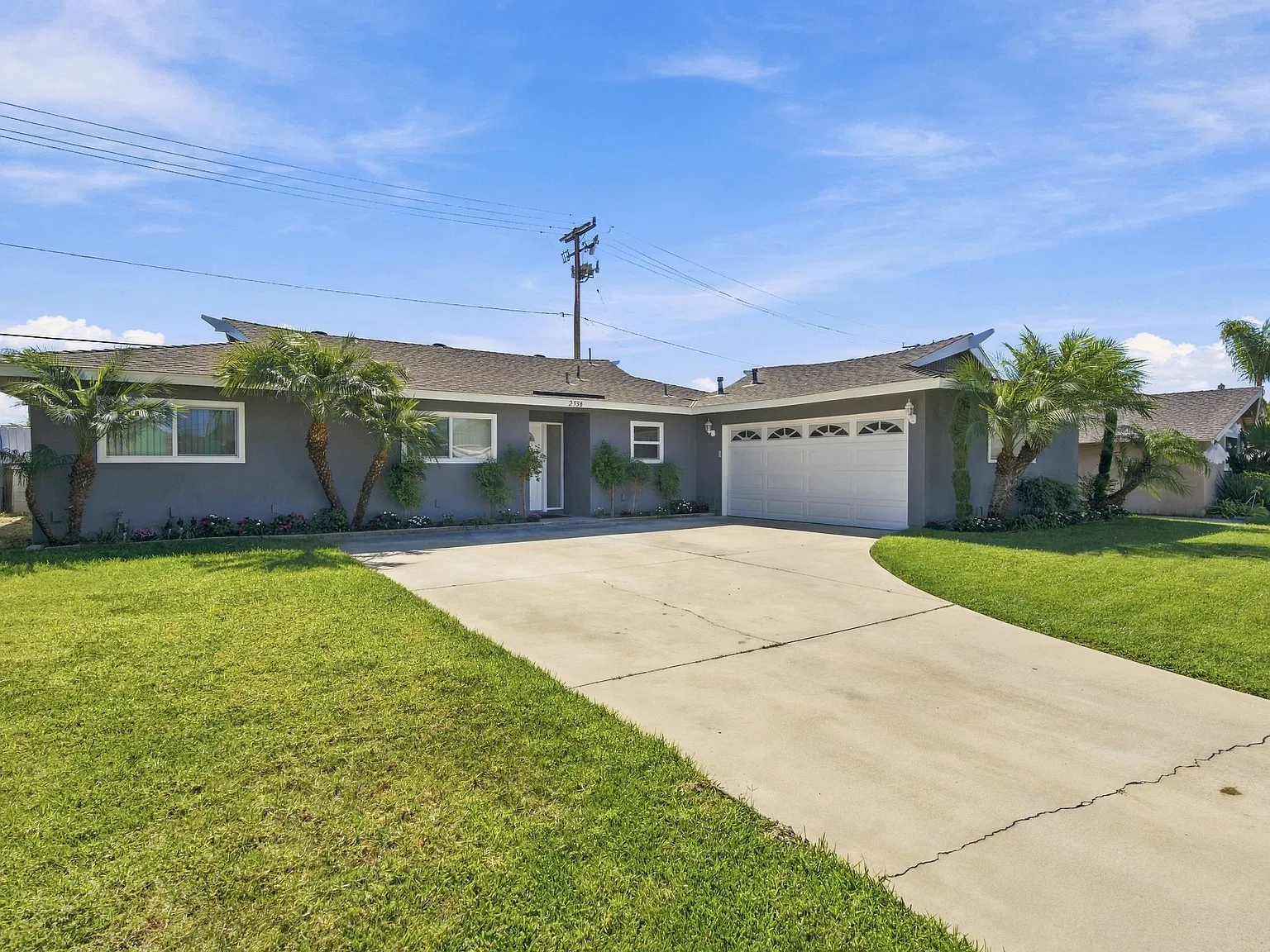 2538 E Standish Ave — Photo 3
