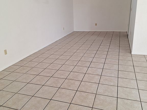 2nd image of 2711 Jamaica Blvd S APT 1