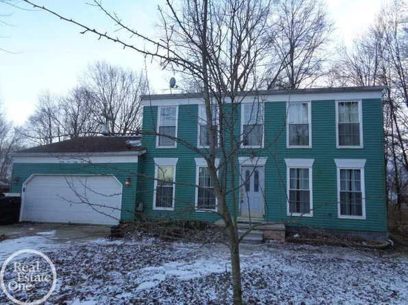 9565 Short Cut Rd, Ira, MI 48023