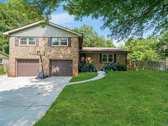 2nd image of 316 Forrest Park Ct NW