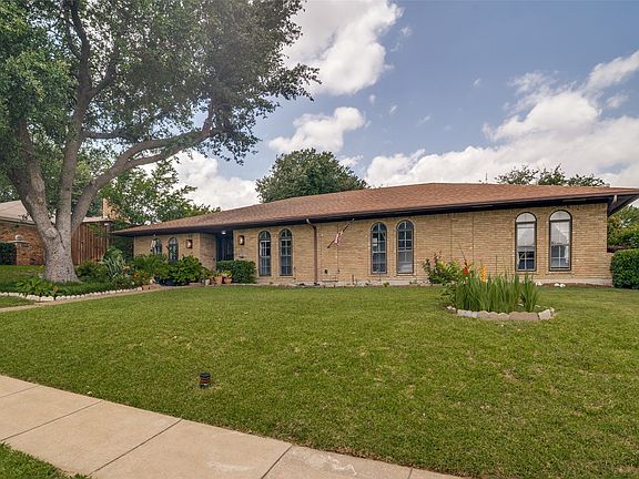 2nd image of 1217 Gardengate Cir