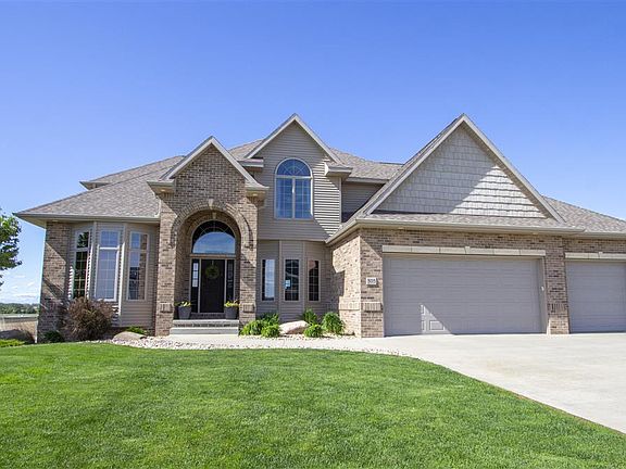 2nd image of 505 Nicklaus Dr