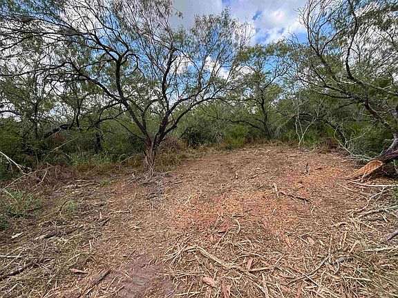 5th image of 406 County Rd Office E