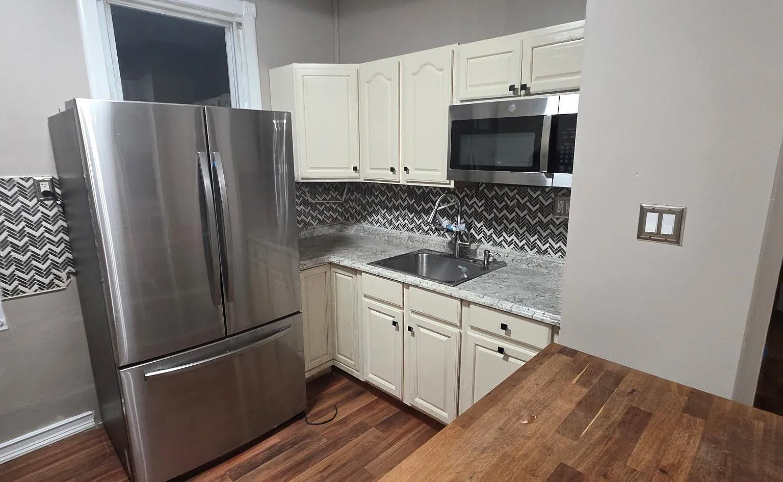 3 bed, 1.0 bath, $2,700 — Photo 4