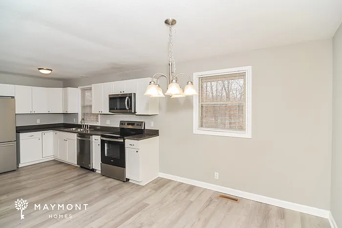 2829 Thrush Dr — Photo 6