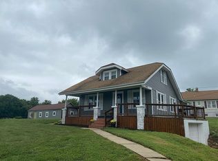 4021 McCarthy Rd, Saint Joseph, MO 64503