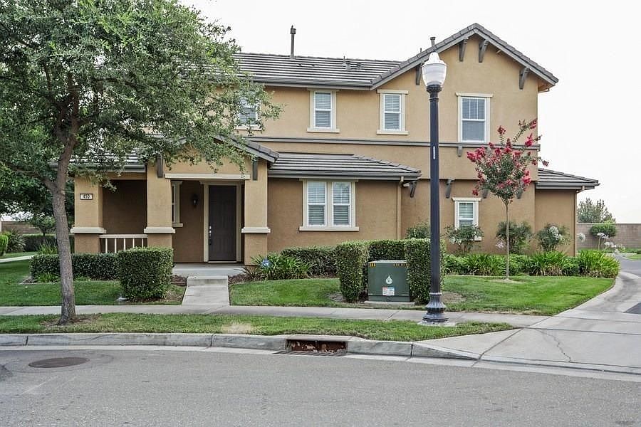 1st image of 450 Wapello Cir