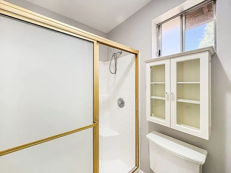 1020 Grape St — Photo 16