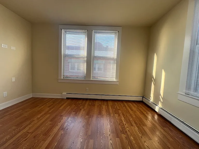 9 Bloomingdale Ave #2 — Photo 8