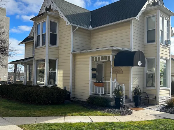 201 S Center St, Northville, MI 48167