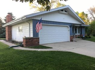 5312 Radcliff Dr, Greendale, WI 53129