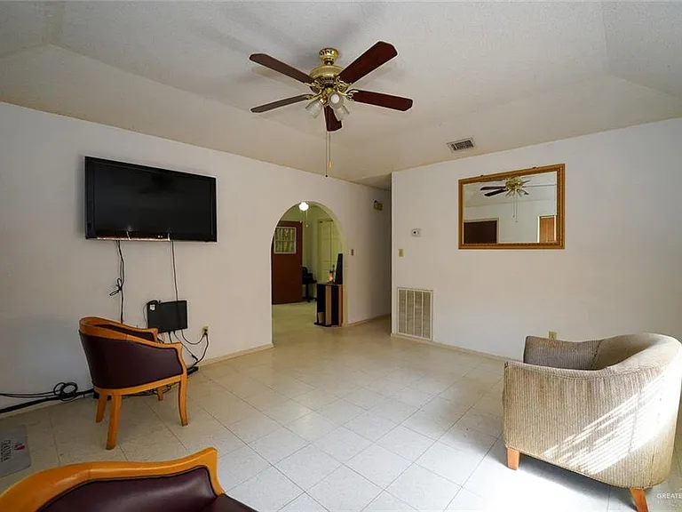 2803 Minnie Ave — Photo 15