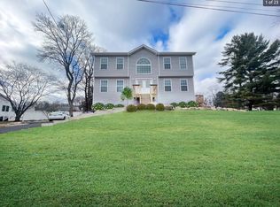 28 Chestnut St, Stony Point, NY 10980