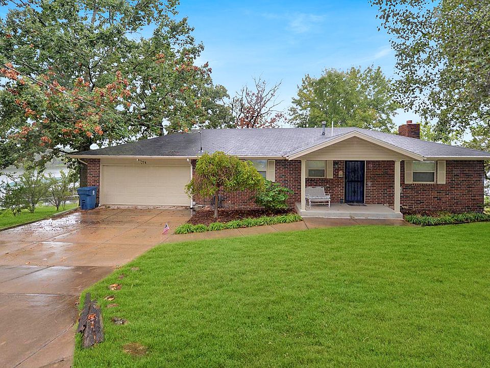 1st image of 174 Ravenwood Ln