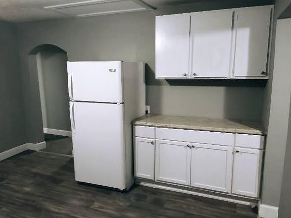 2nd image of 2217 Safford Ave