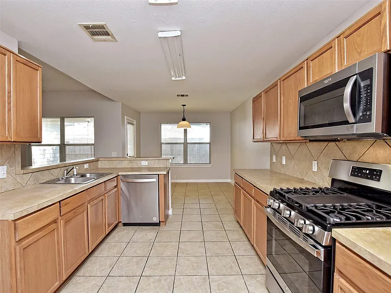 2300 Amy Lynn Ln — Photo 10