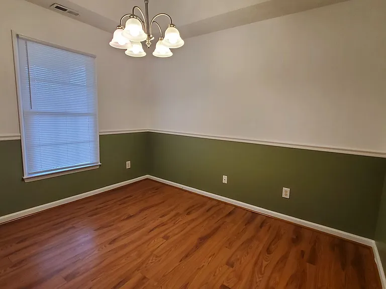 2823 Franzia Dr — Photo 3
