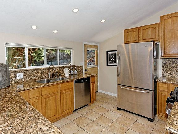 3rd image of 5878 McBryde Ave