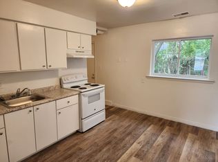 213 Pilgrim Rd, New Castle, DE 19720