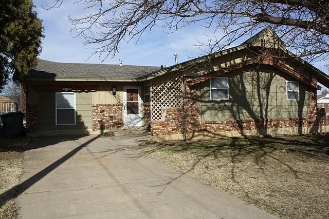 3822 SE Dorchester Dr.