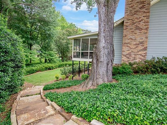 5th image of 4043 Glen Meadow Dr